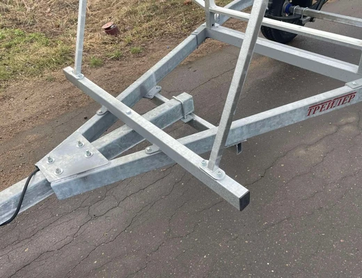 Прицеп для перевозки байдарок, лодок, каноэ и каяков