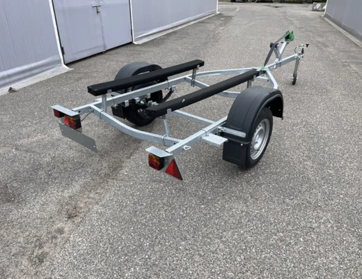 Прицеп Treiler Модель 829440 Исполнение Дельфин 3,9 рес AL-Ko БЕЗ КОЛЕС Передвижная ось вдоль рамы