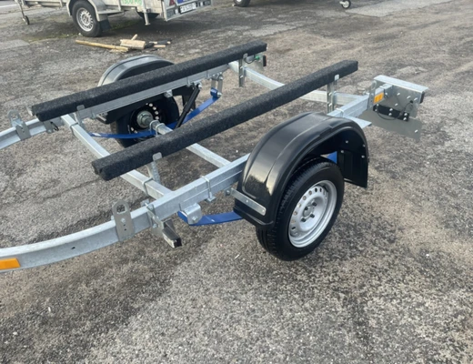 Прицеп Treiler Модель 82944С Исполнение Дельфин 4,2 рес БЕЗ КОЛЕС