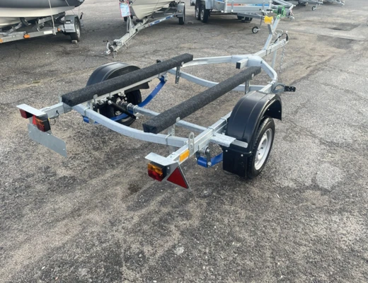 Прицеп Treiler Модель 82944С Исполнение Дельфин 4,2 рес БЕЗ КОЛЕС